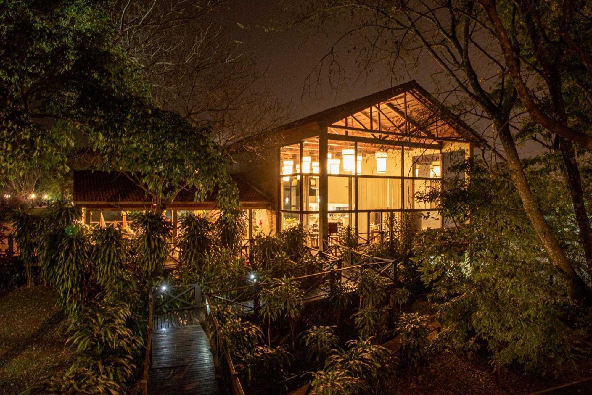 Village Cataratas Puerto Iguazu Exterior photo