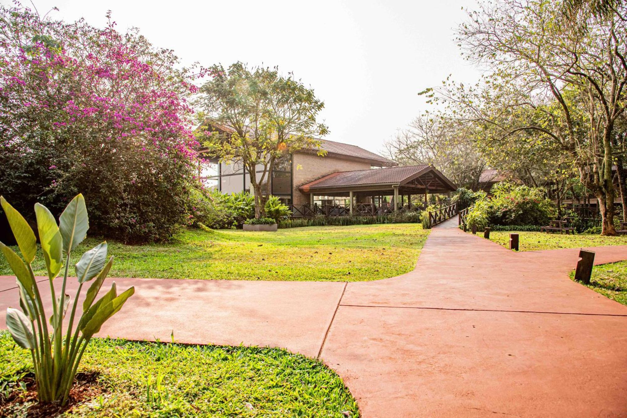Village Cataratas Puerto Iguazu Exterior photo